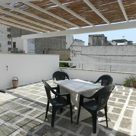 Casa Corte Con Terrazza 타비아노