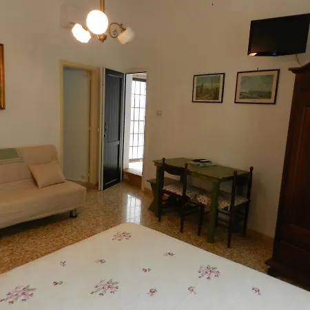 펜션 Casa Corte Con Terrazza 타비아노