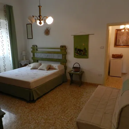 Casa Corte Con Terrazza