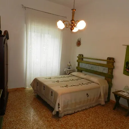 Casa Corte Con Terrazza *