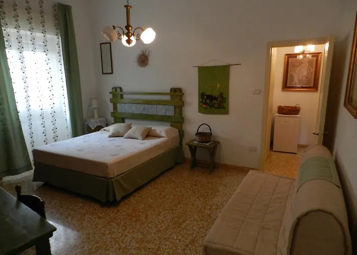 Casa Corte Con Terrazza